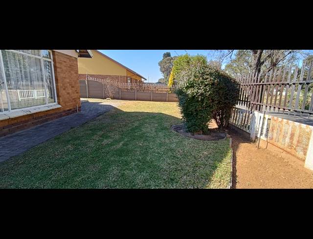 3 BEDROOM HOUSE FOR SALE IN VANDERBIJLPARK CE 5